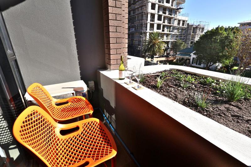 To Let 0 Bedroom Property for Rent in Sea Point Western Cape